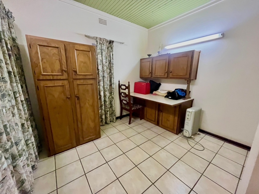 5 Bedroom Property for Sale in Protea Park North West